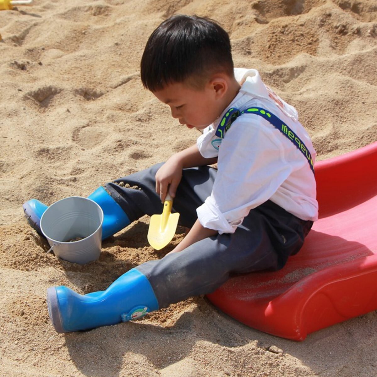 Metalinis sodo ir smėlio įrankių rinkinys 8 vnt. – Paveikslėlis 2