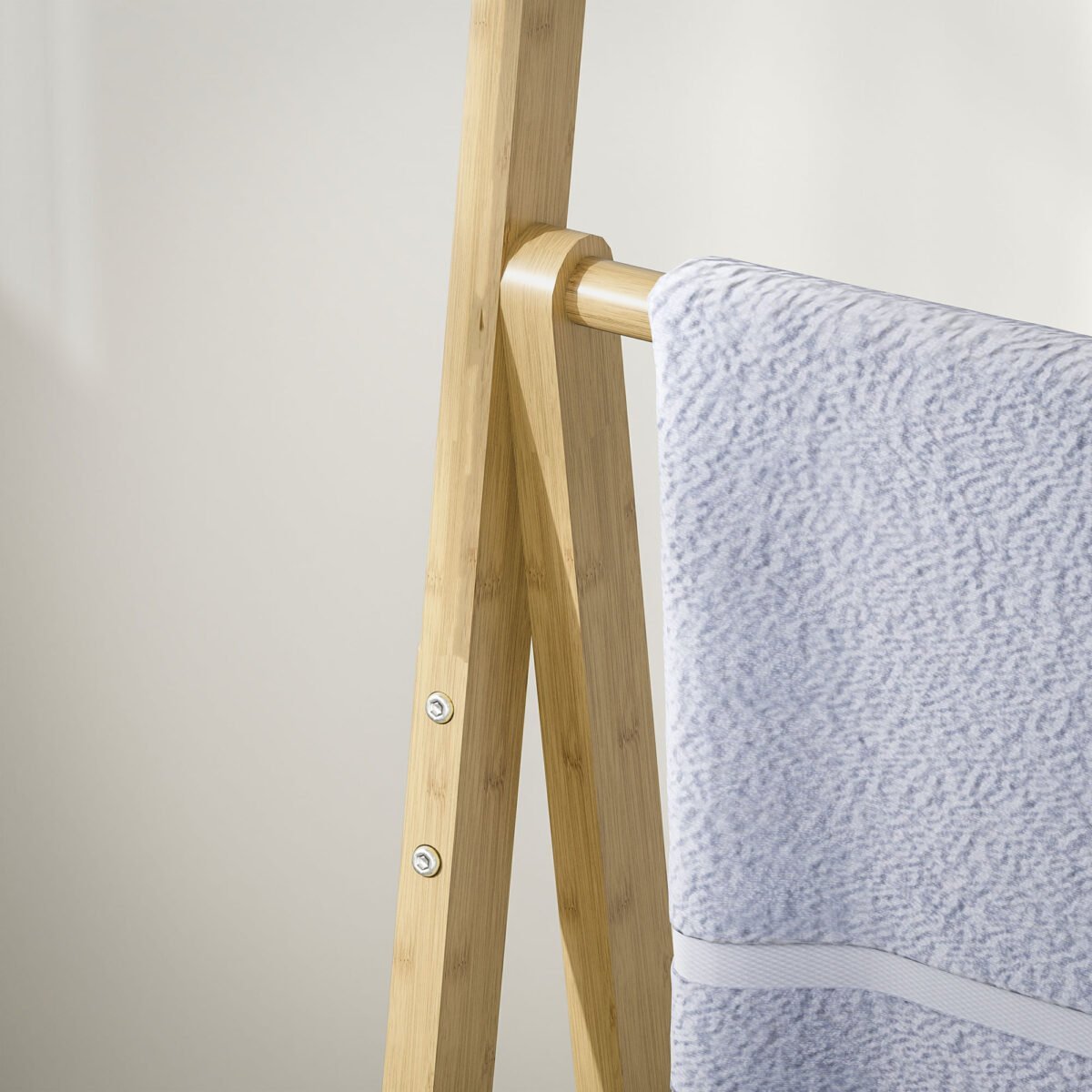 A-formos bambukinė vonios lentyna su rankšluosčių laikikliais – Paveikslėlis 9