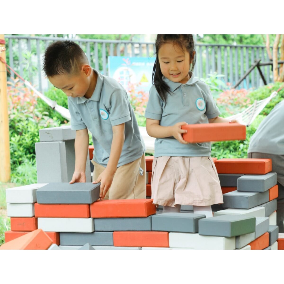 Dideli EVA putų konstravimo blokeliai su stogo elementais – Paveikslėlis 7