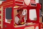 Didelis medinis gaisrinis automobilis – ugniagesių žaidimų centras su priedais – Paveikslėlis 12