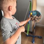 Dinozaurų lanko ir strėlių rinkinys su taikiniu – Paveikslėlis 2