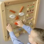 Edukacinė lenta emocijoms pažinti su keičiamais veido bruožais – Paveikslėlis 7