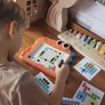 Edukacinė magnetinė lenta su dinozaurų elementais ir šablonais – Paveikslėlis 3