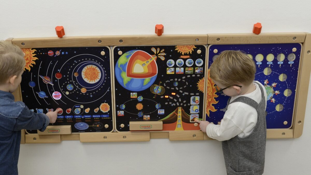 Interaktyvi mokomoji lenta Žemės ir Mėnulio pažinimui – Paveikslėlis 6