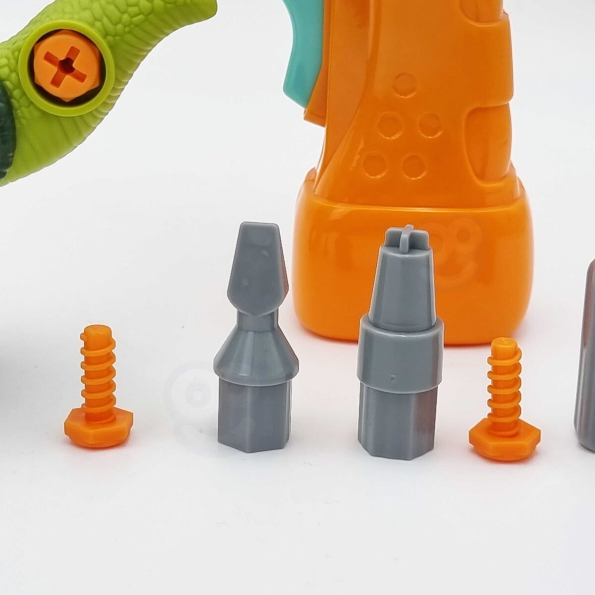 Konstruojamas dinozauras su elektriniu suktuvu – Paveikslėlis 6