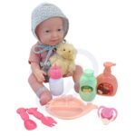 Kūdikio lėlė su rūbeliais, meškiuku ir maitinimo priedais – Paveikslėlis 11