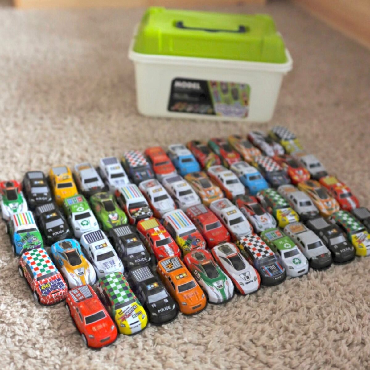 Lenktyninių automobiliukų rinkinys lagaminėlyje, 50 modelių – Paveikslėlis 5