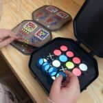 Loginis raštų dėliojimo žaidimas su apšviestu pagrindu – Paveikslėlis 2