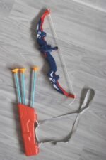 Mažojo lankininko rinkinys su šviečiančiu lanku ir strėlėmis siurbtukais – Paveikslėlis 3