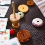 Medinė Montessori lavinamoji dėlionė su formomis ir gyvūnėliais