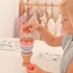 Medinė Montessori lavinamoji dėlionė su formomis ir gyvūnėliais