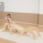 Medinė dvipusė čiuožykla su laipiojimo sienele – Paveikslėlis 4