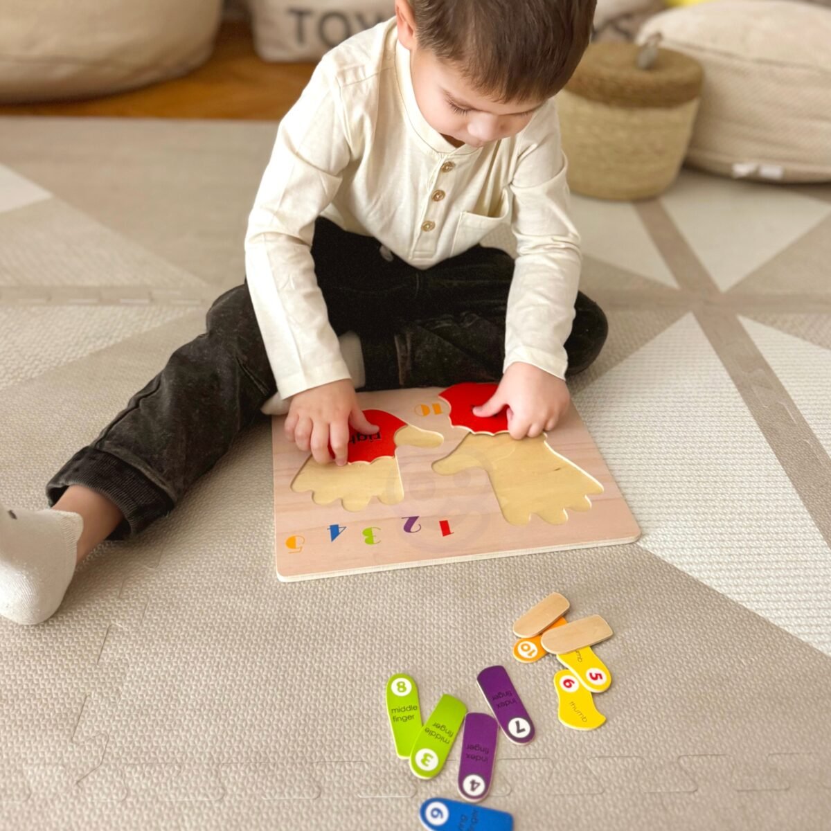 Medinė edukacinė rankų dėlionė skaičiavimui ir spalvų atpažinimui – Paveikslėlis 3