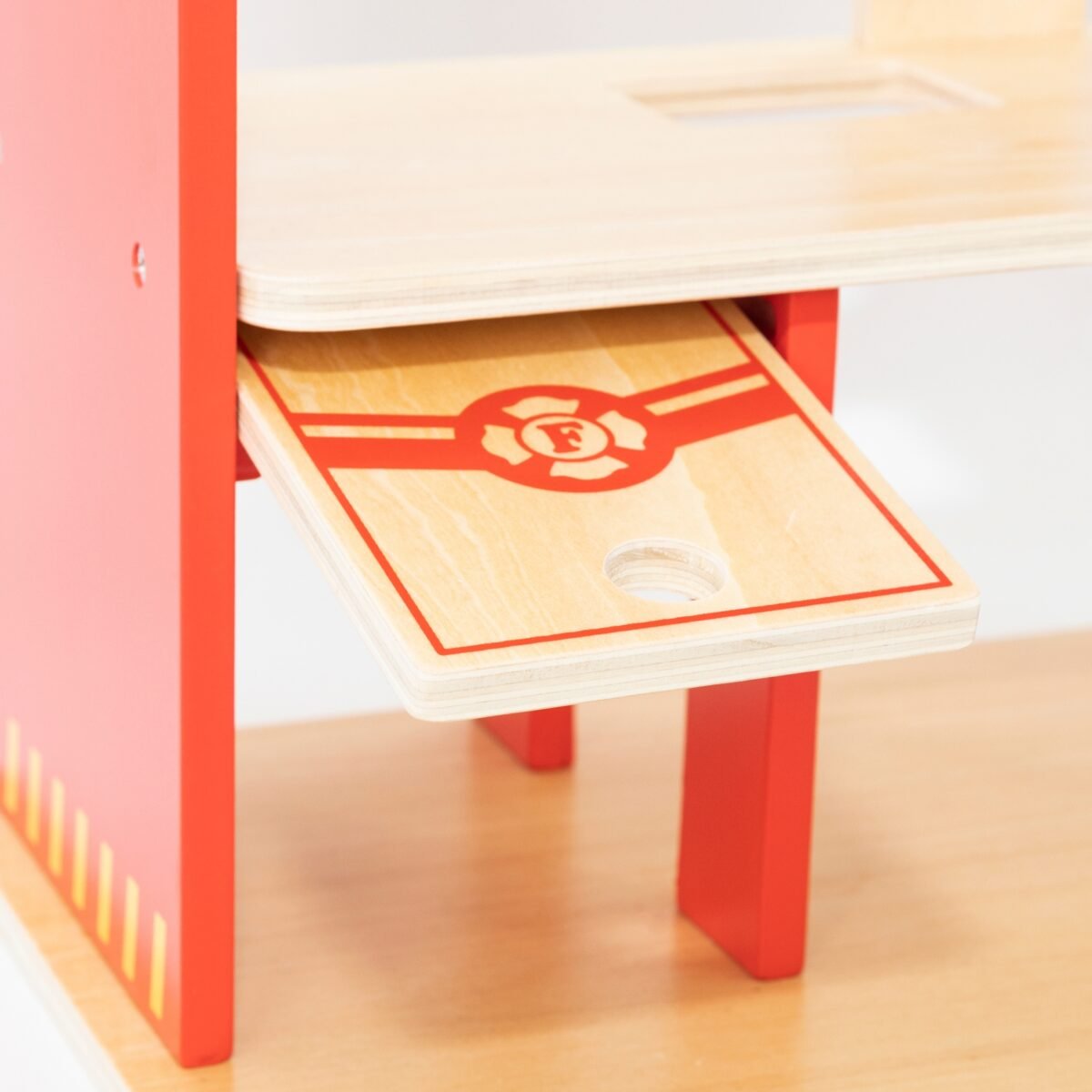 Medinė gaisrinė stotis, 14 dalių – Paveikslėlis 12