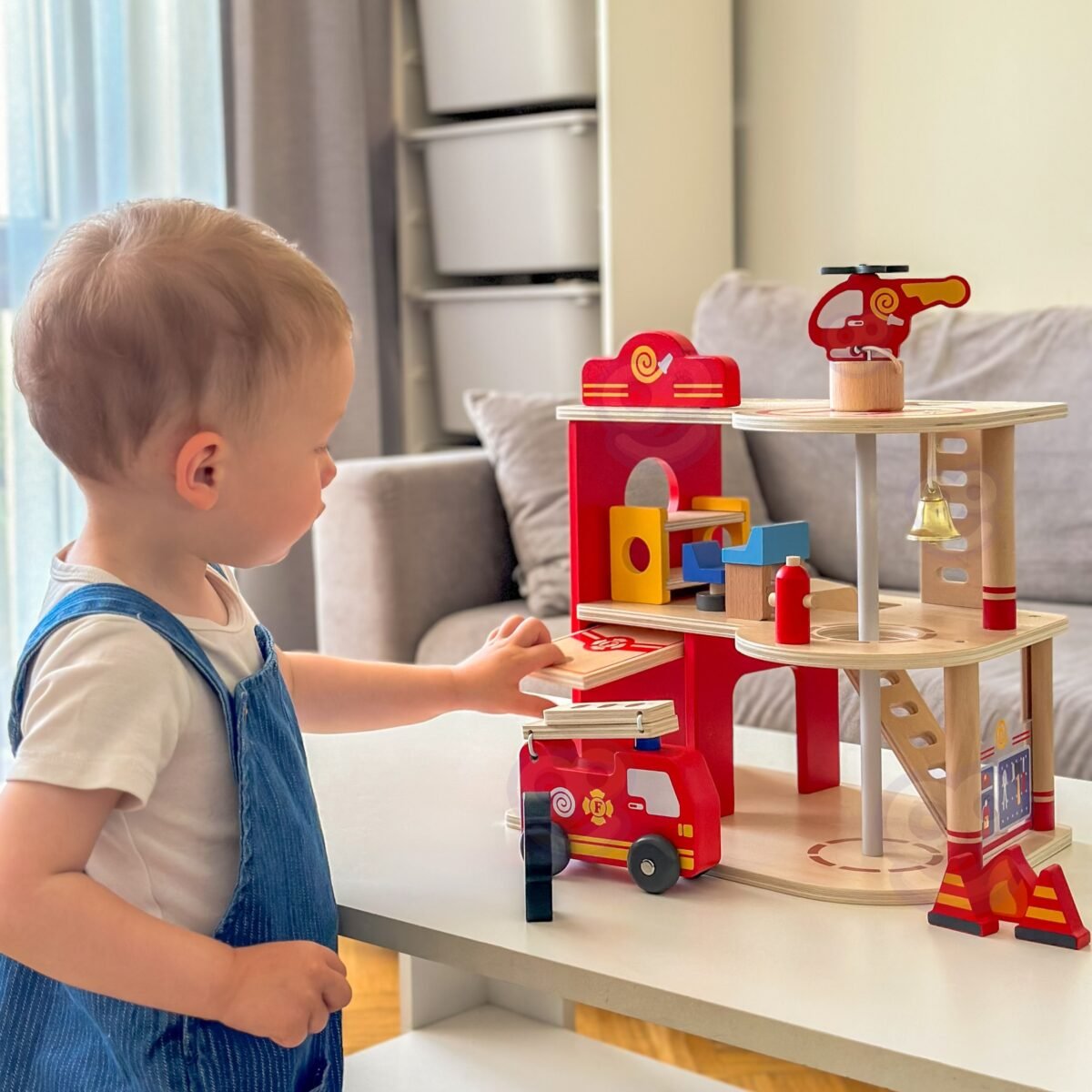 Medinė gaisrinė stotis, 14 dalių – Paveikslėlis 5