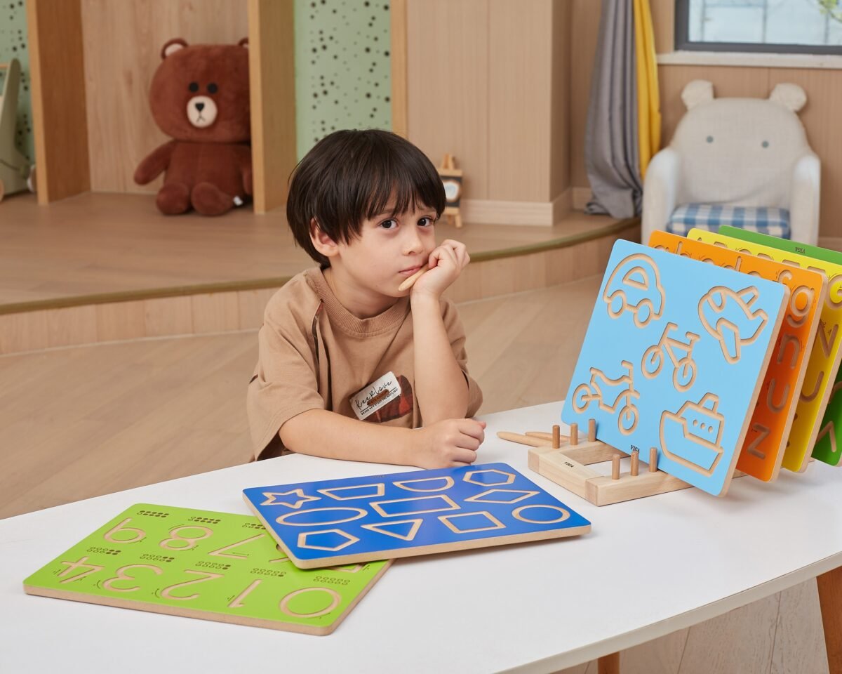 Medinė grafomotorinė lentelė mažosioms raidėms – Paveikslėlis 7