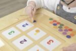 Medinė magnetinė lenta su skaičių ir spalvų labirintu – Paveikslėlis 4