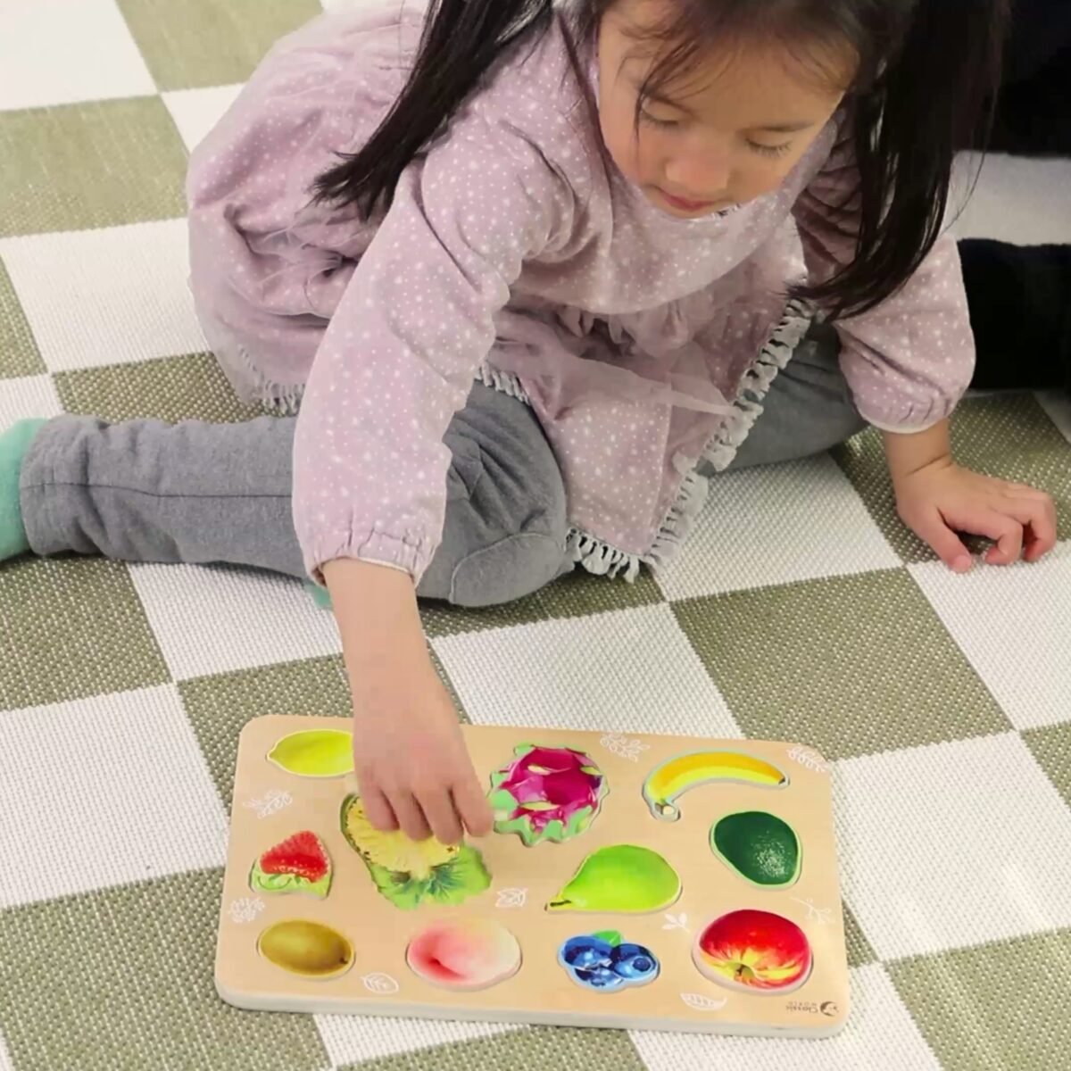 Medinė mokomoji vaisių dėlionė su rankenėlėmis – Paveikslėlis 3