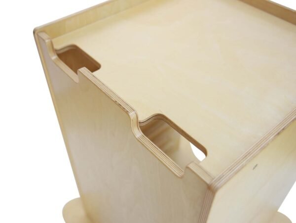 Medinė dėlionė su rudu kačiuku