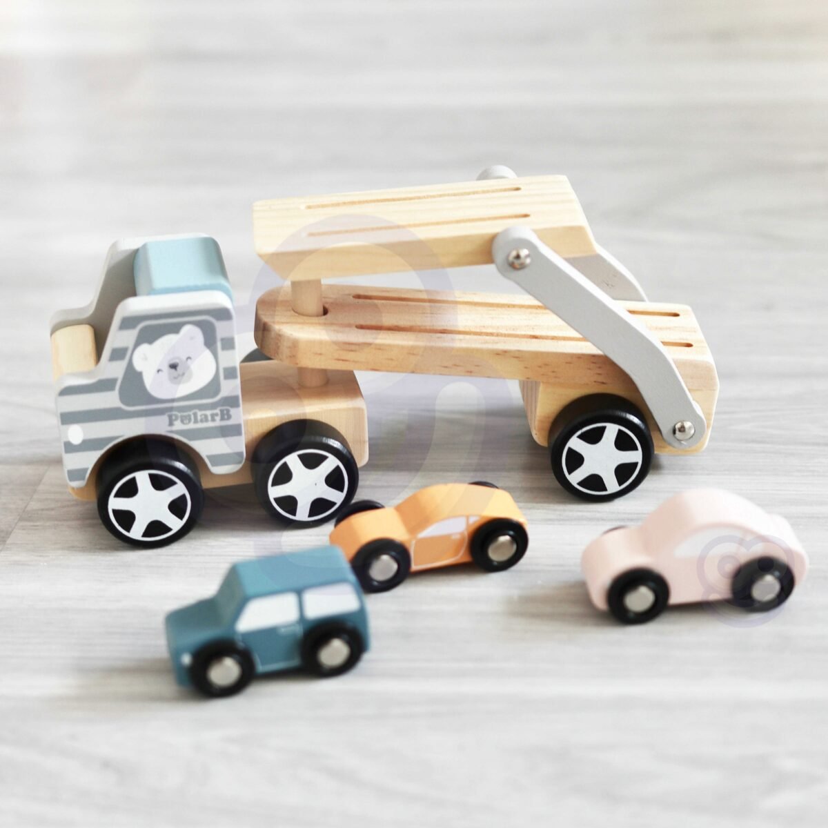 Medinis autovežis su automobiliais – Paveikslėlis 7