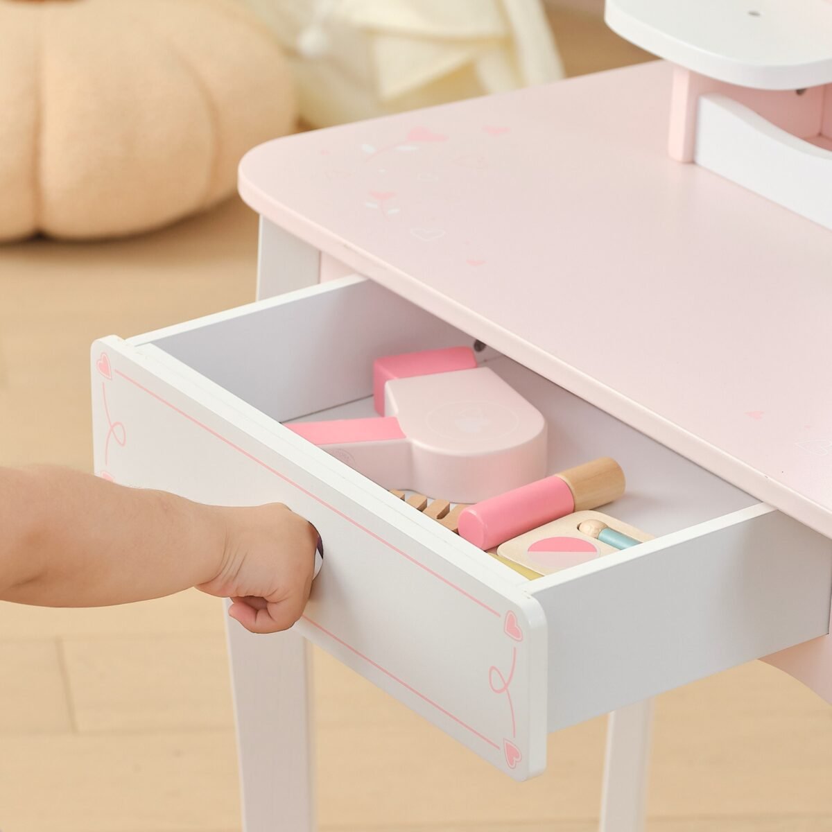 Medinis baltai rožinis tualetinis staliukas su veidrodžiu ir kėdute – Paveikslėlis 5