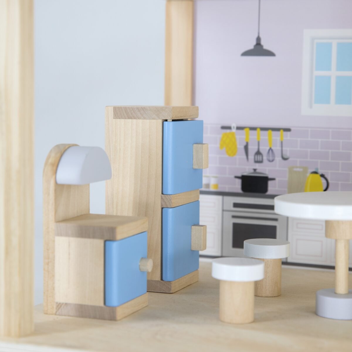 Medinis didelis lėlių namelis su baldais ir priedais – Paveikslėlis 5