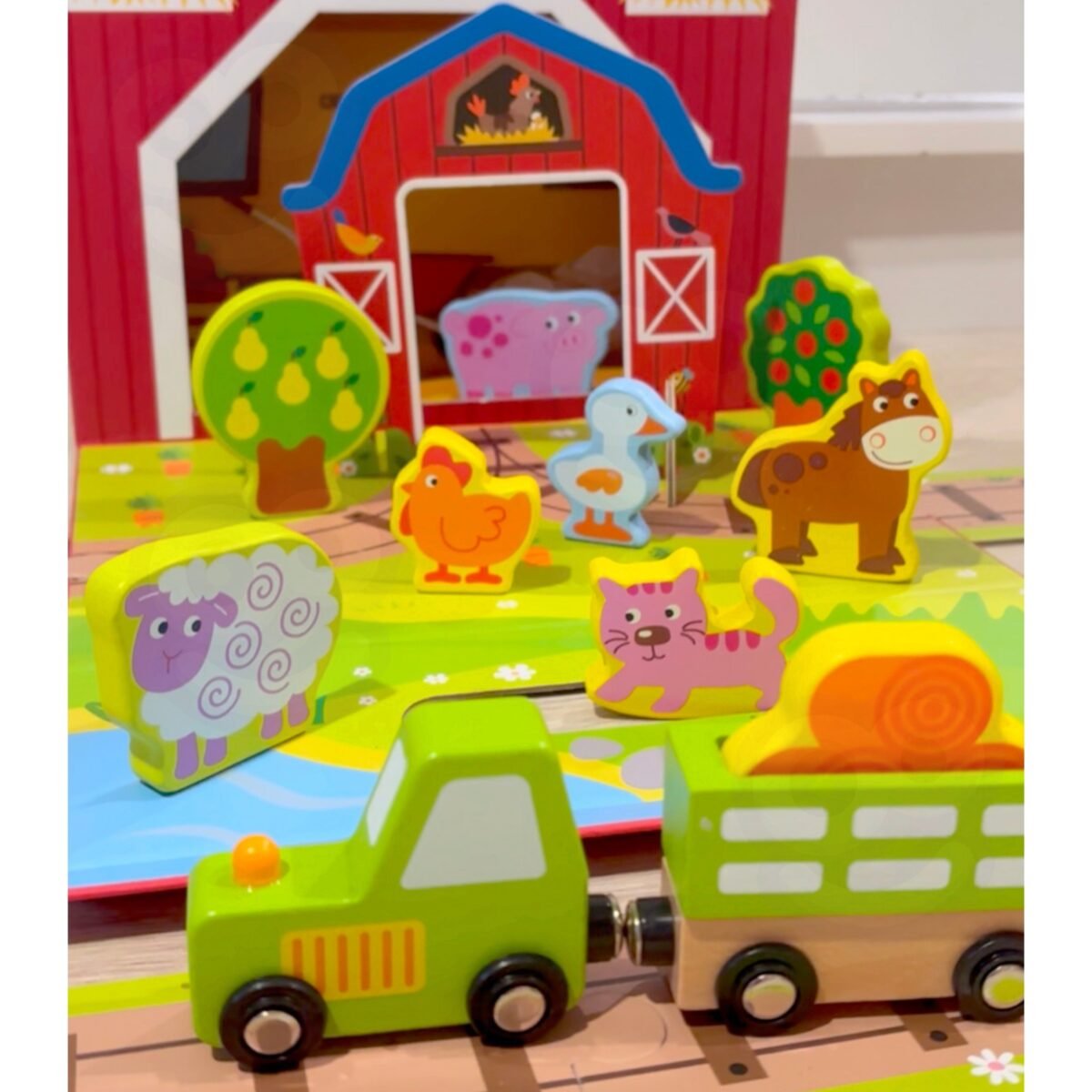 Medinis fermos rinkinys su bėgiais lagamine – Paveikslėlis 2