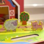 Medinis fermos rinkinys su bėgiais lagamine – Paveikslėlis 4