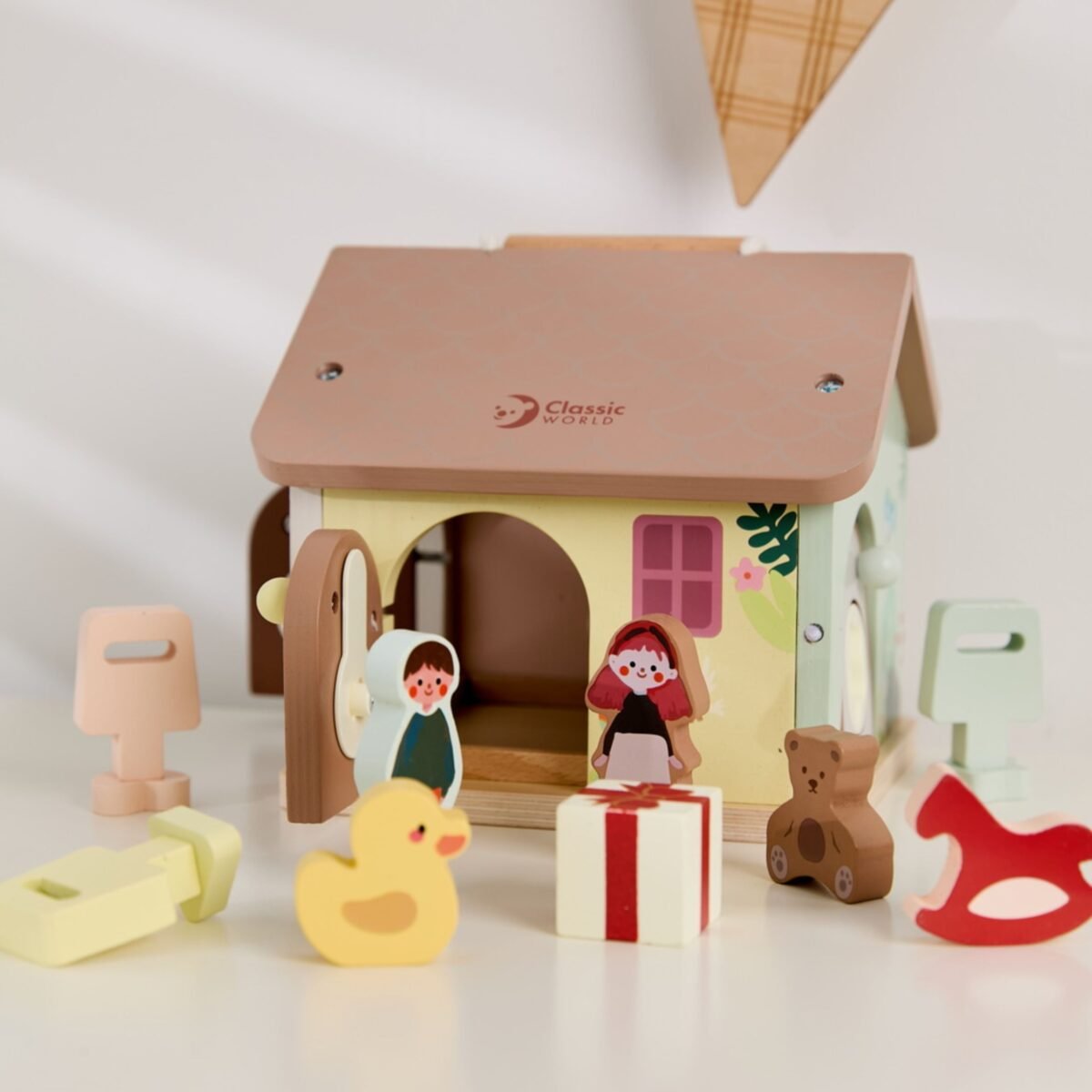 Medinis lavinamasis namelis su rakinamomis durelėmis, rakteliais ir kaladėlėmis – Paveikslėlis 4