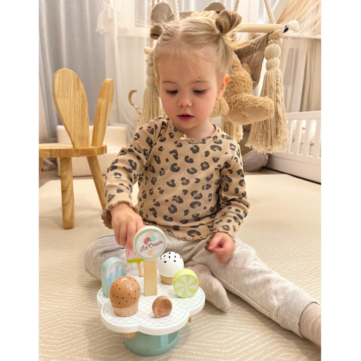 Medinis ledų rinkinys su magnetais ir stovu – Paveikslėlis 4