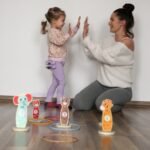 Medinis mėtymo žaidimas su gyvūnėlių stulpeliais