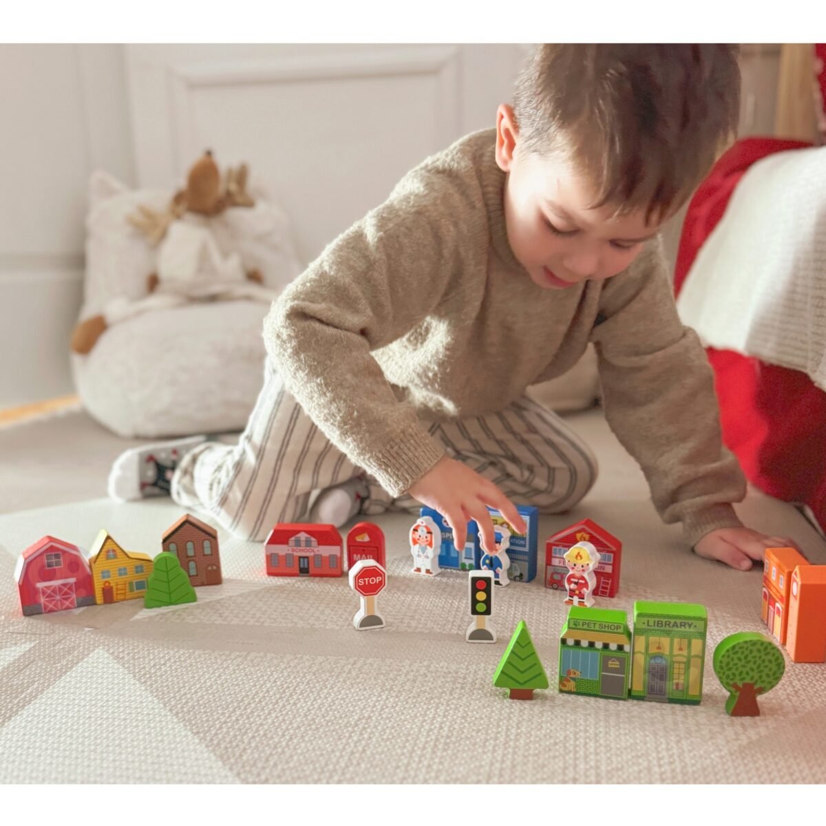 Medinis miesto statybos rinkinys su figūrėlėmis – Paveikslėlis 2