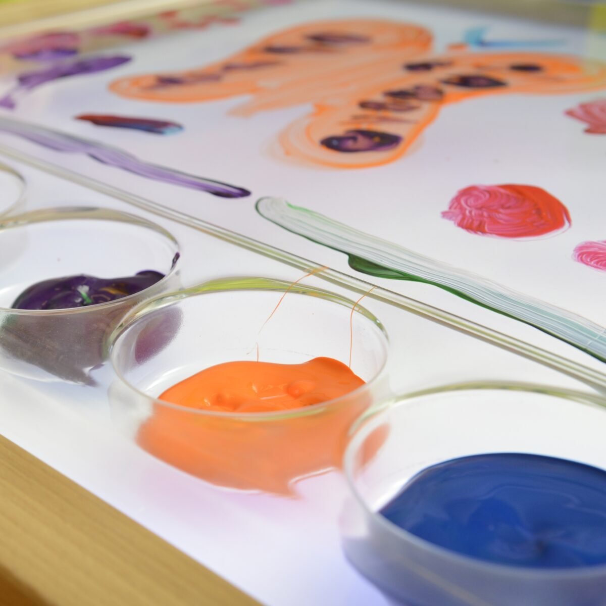 Medinis sensorinis šviesos stalas su skaidriu piešimo padėklu – Paveikslėlis 4