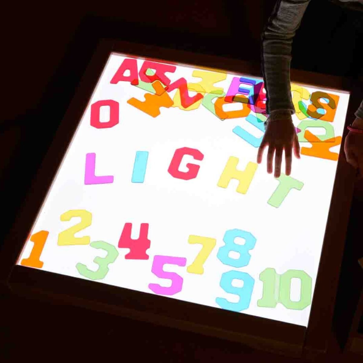 Medinis sensorinis šviesos stalas su skaidriu piešimo padėklu – Paveikslėlis 6