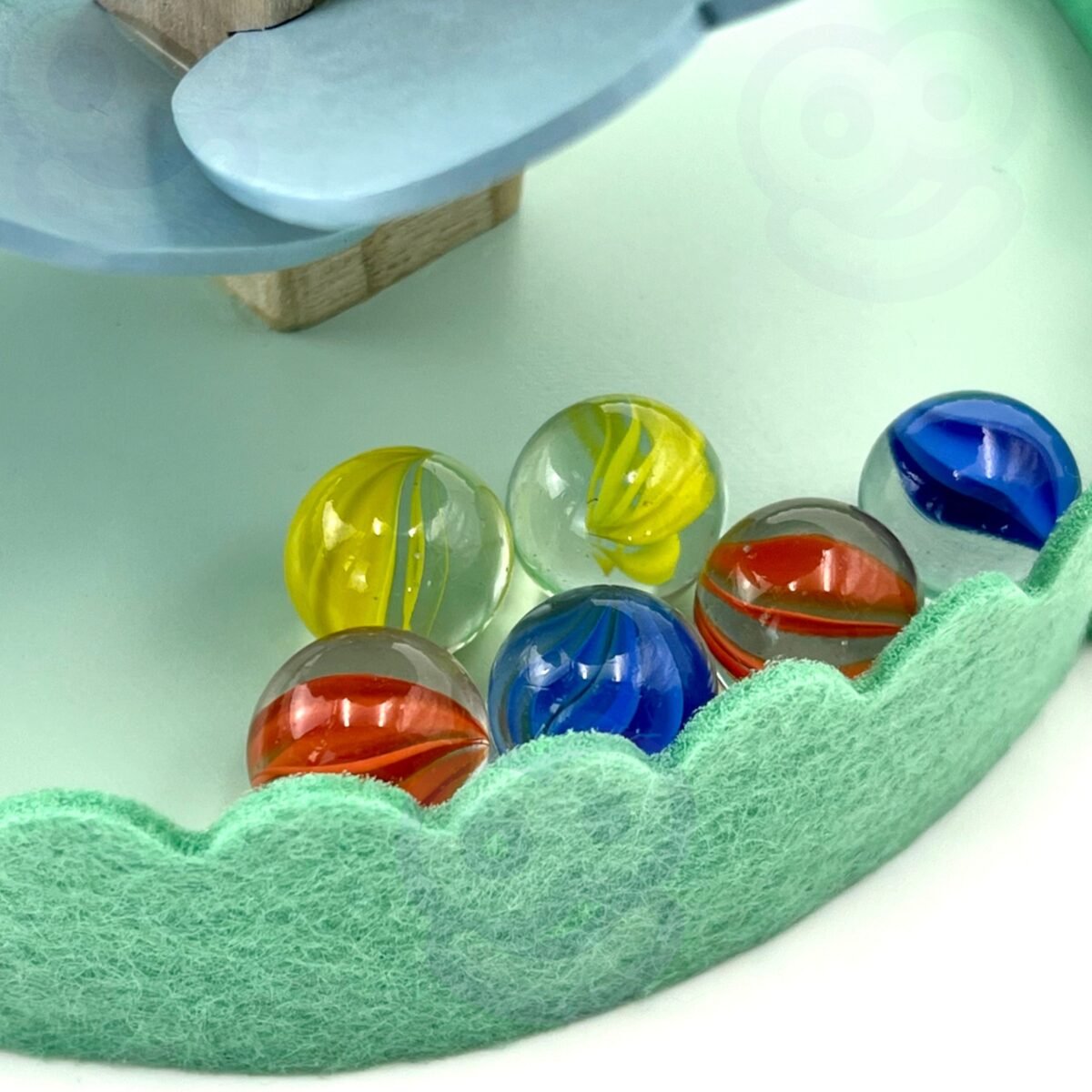 Medinis spiralinis rutuliukų bokštas su garsais – Paveikslėlis 8