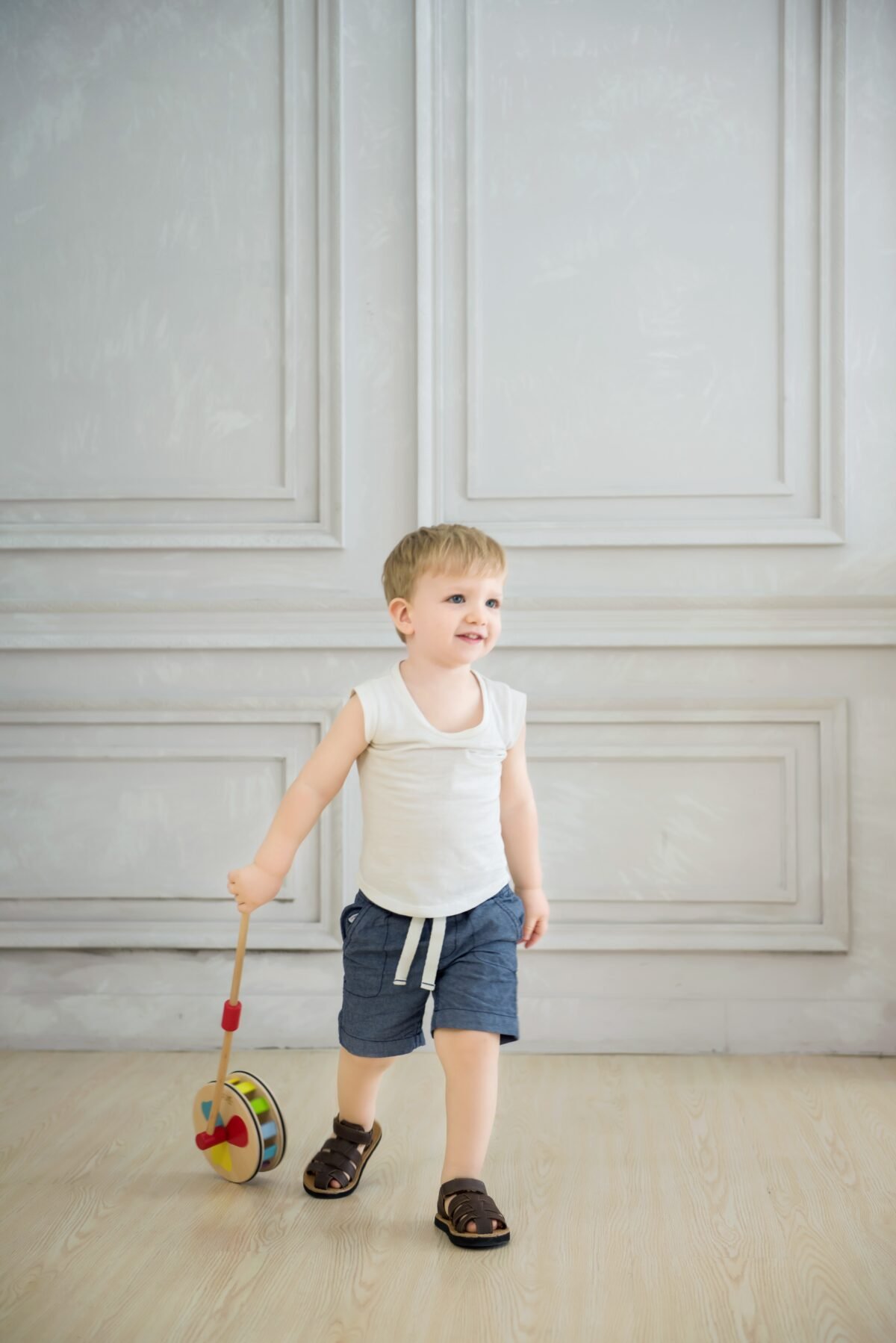 Medinis stumdukas su besisukančia vaivorykštės karusele – Paveikslėlis 5