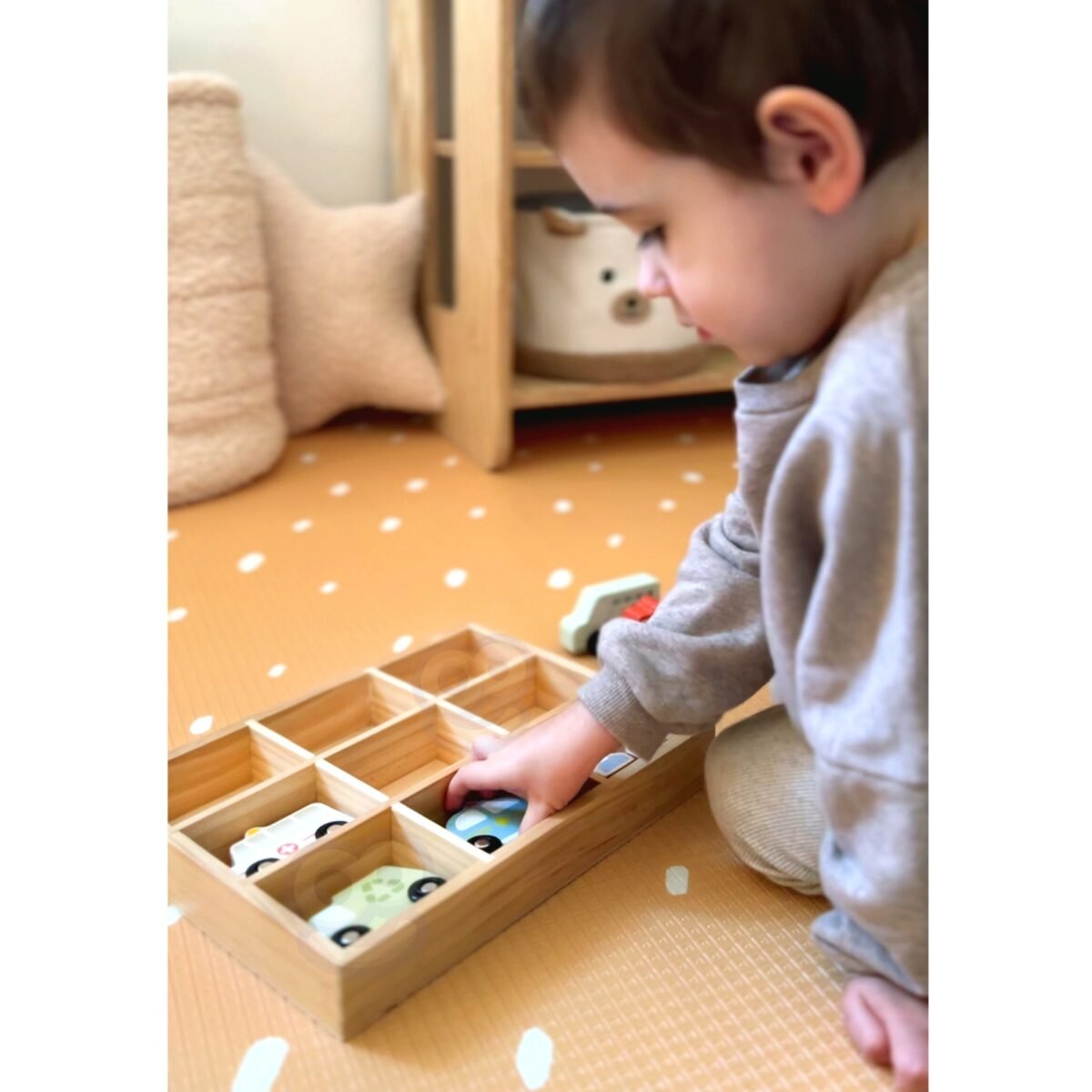 Medinis transporto priemonių ir kelio ženklų rinkinys medinėje dėžutėje – Paveikslėlis 4