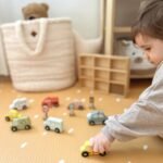 Medinis transporto priemonių ir kelio ženklų rinkinys medinėje dėžutėje – Paveikslėlis 5