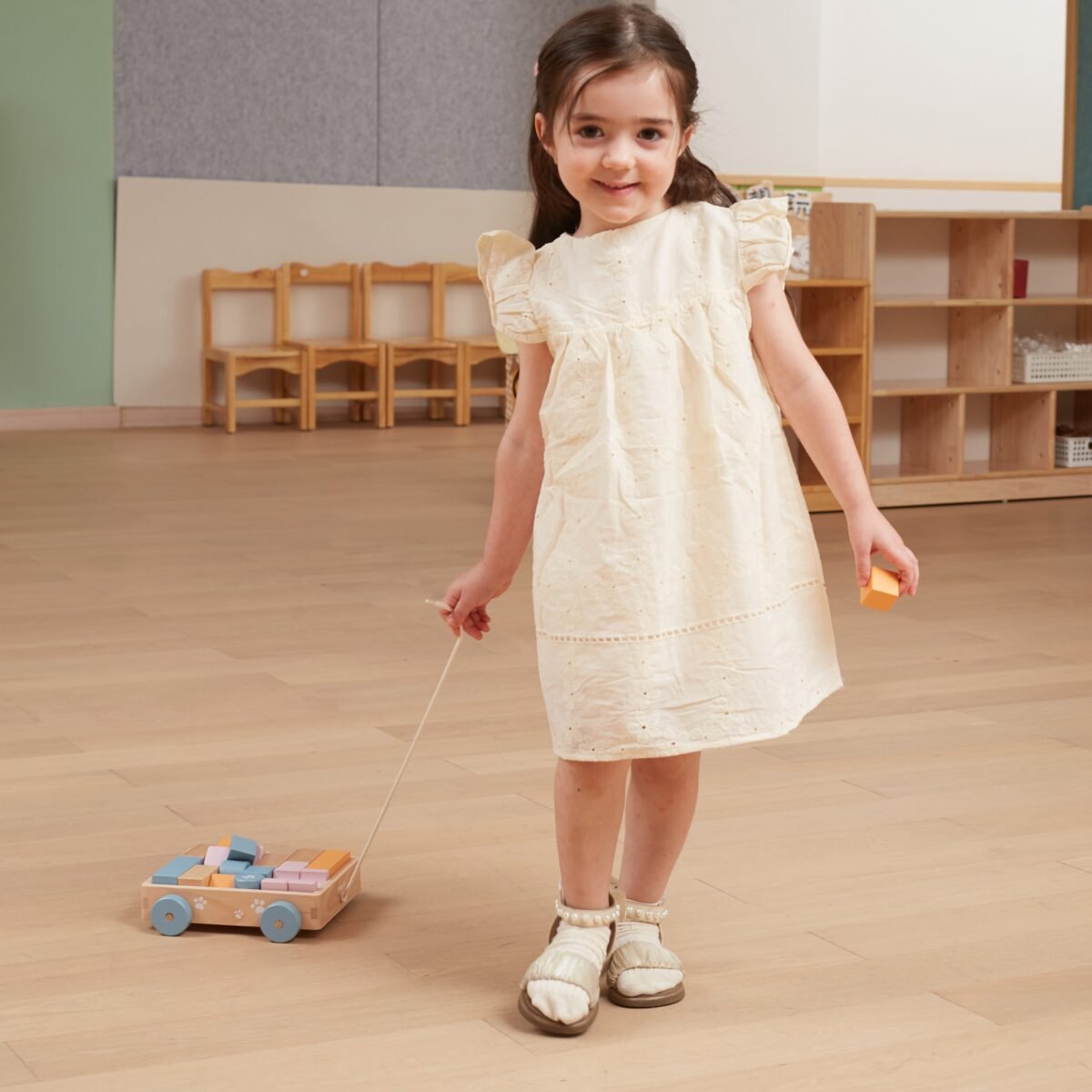 Medinis traukiamas vežimėlis su 20 kaladėlių – Paveikslėlis 11