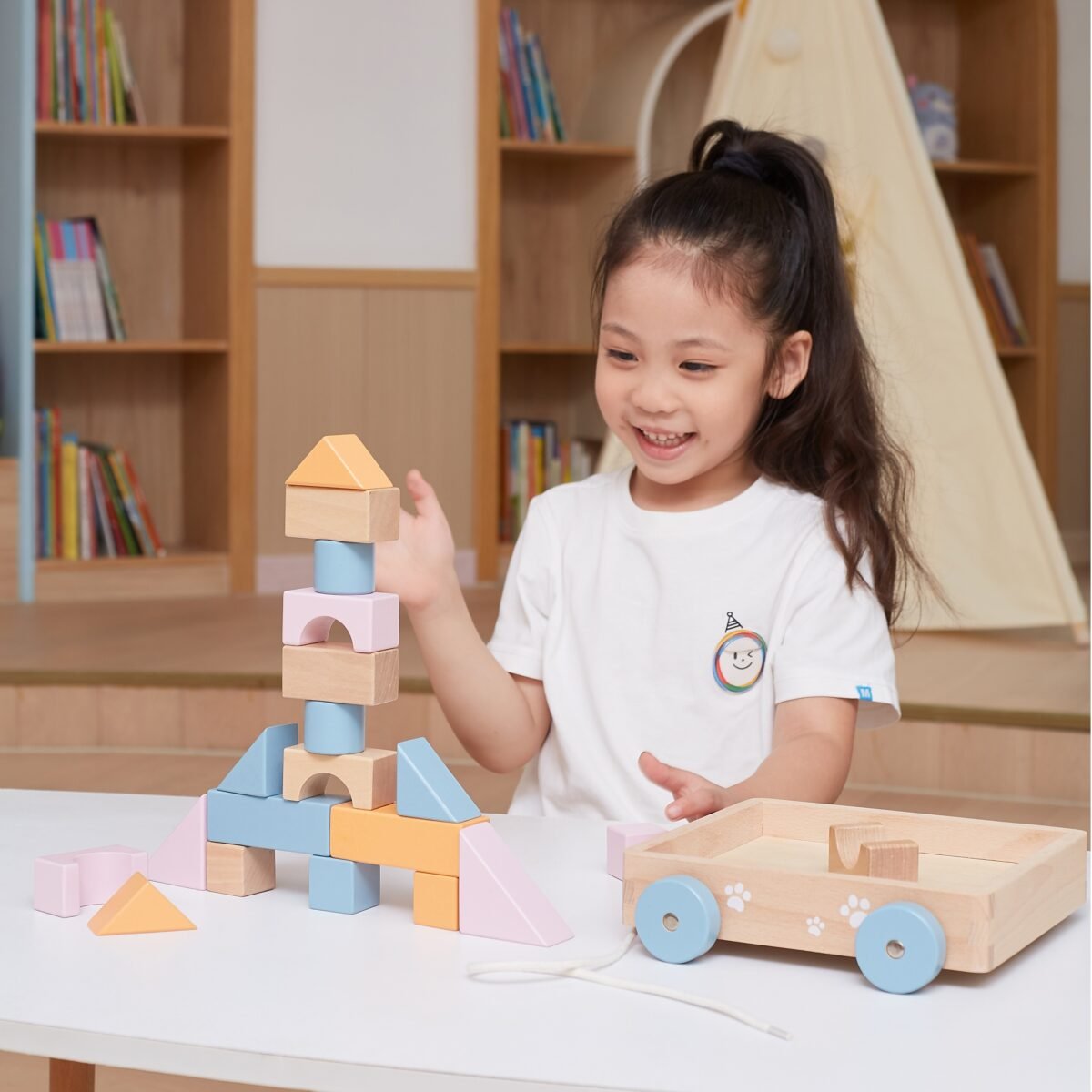 Medinis traukiamas vežimėlis su 20 kaladėlių – Paveikslėlis 8