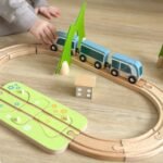 Medinis traukinio rinkinys su formų rūšiuokle, 40 detalių – Paveikslėlis 5