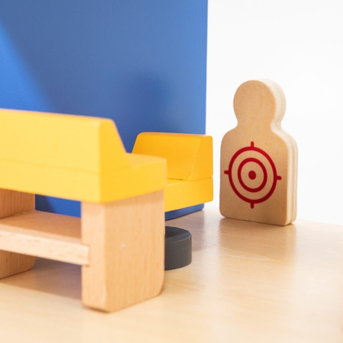 Medinis trijų aukštų policijos komisariatas su automobiliu, 14 dalių – Paveikslėlis 7