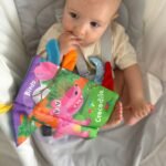 Medžiaginė knygelė kūdikiams su miško gyvūnų uodegėlėmis – Paveikslėlis 2