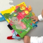 Medžiaginė knygelė kūdikiams su miško gyvūnų uodegėlėmis – Paveikslėlis 5