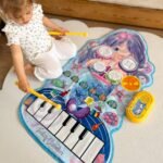 Muzikinis pianino ir perkusijos kilimėlis su undinėlės motyvu