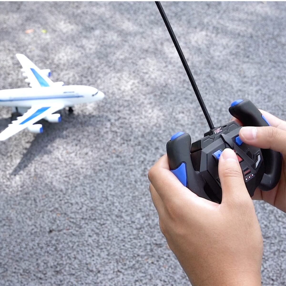 Nuotoliniu būdu valdomas keleivinis lėktuvas – Paveikslėlis 7