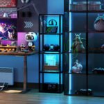Pastatomas šviestuvas su stiklinėmis lentynomis ir RGB apšvietimu su muzikos sinchronizacija