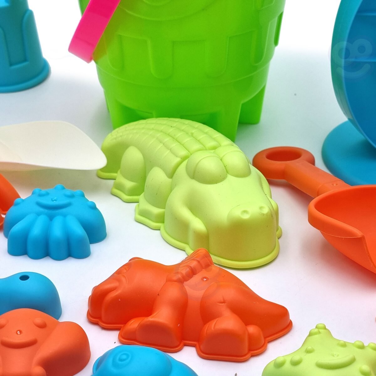 Pastelinis smėlio rinkinys su kibirėliu ir 25 priedais – Paveikslėlis 3