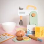 Pastelinių spalvų medinis maišytuvas su priedais – Paveikslėlis 8