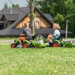 Pėdalais minamas traktorius Claas su priekaba ir garso signalu – Paveikslėlis 6